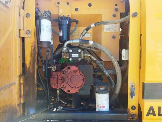 Excavadora HYUNDAI HW140