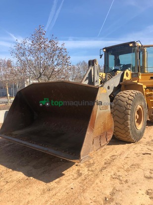 Pala cargadora Volvo L120c