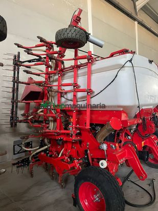 Sembradora Sola área de 6 m seminueva