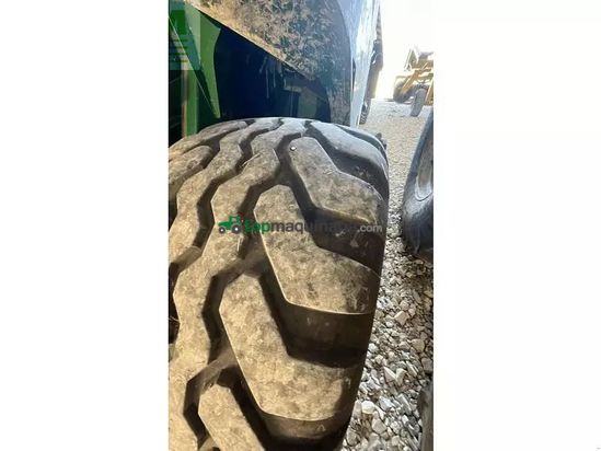 Empacadora gigant - John Deere - v451m