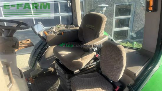 Tractor agrícola - John Deere - 8360r med frontlift og faststeer