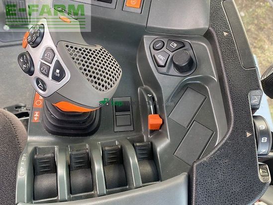 Tractor agrícola - Claas - xerion 5000 trac ts