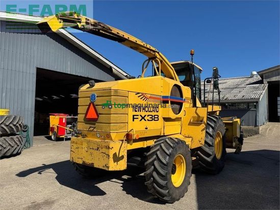 Cosechadora de Cereal - New Holland - fx38