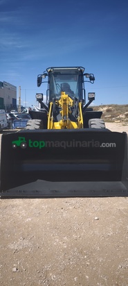 Pala cargadora Komatsu WA200-8