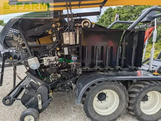 Empacadora gigant - New Holland - rb 125 combi