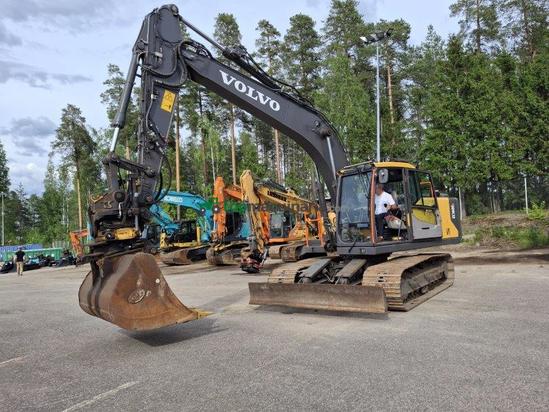 Excavadora -VOLVO   EC160EL
