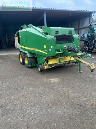 Empacadora gigant - John Deere - 678pb