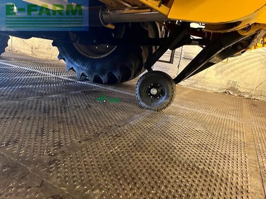 Cosechadora de Cereal - New Holland - cr 9.80