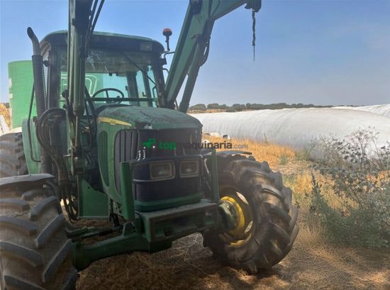 Tractor agrícola - John Deere - 6220 CON PALA