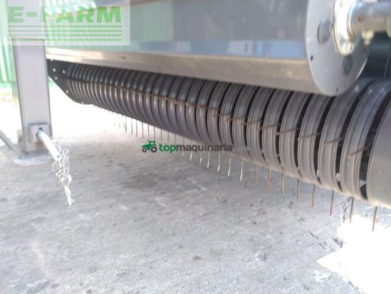 Empacadora gigant - Claas - rollant 520 rc