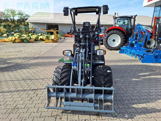 Minicargadora - Giant - g2300 x-tra hd