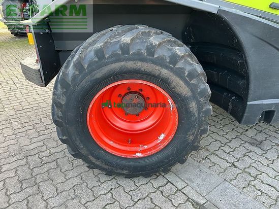 Cosechadora de Cereal - Claas - jaguar 890 mit kemper 360 und pu