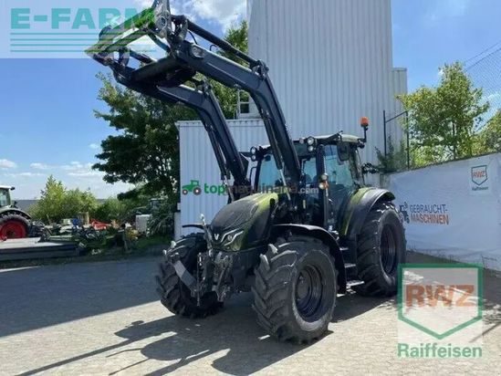 Minicargadora - Valtra - g135 v schlepper