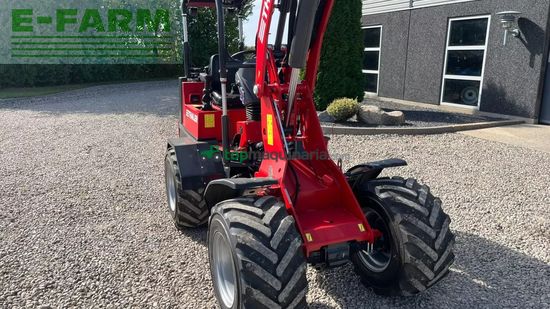 Minicargadora - Thaler - 2838l dpf hæve/sænke tag og brede hjul