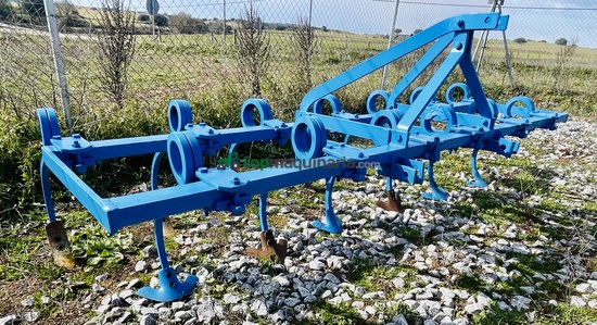 Cultivador 13 brazos