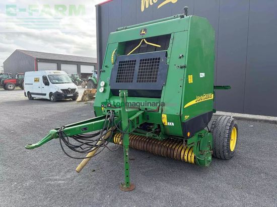 Empacadora gigant - John Deere - presse à balles rondes 582 . john deere