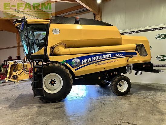 Cosechadora de Cereal - New Holland - tc 5070