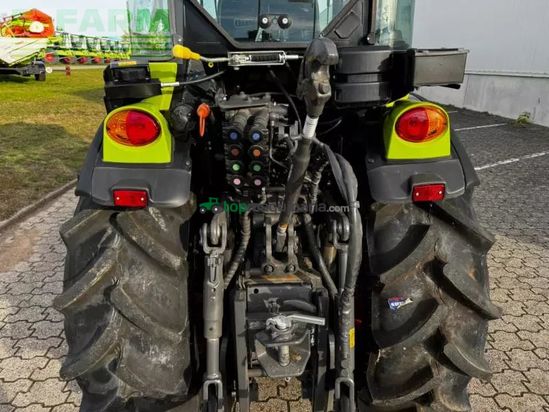 Tractor agrícola - Claas - nexos 240 s