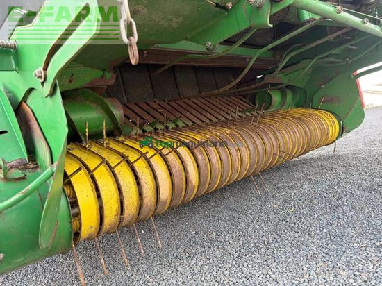Empacadora gigant - John Deere - presse à balles rondes 582 . john deere