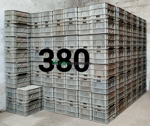 380 cajas de plastico (3,50 €/unidad)