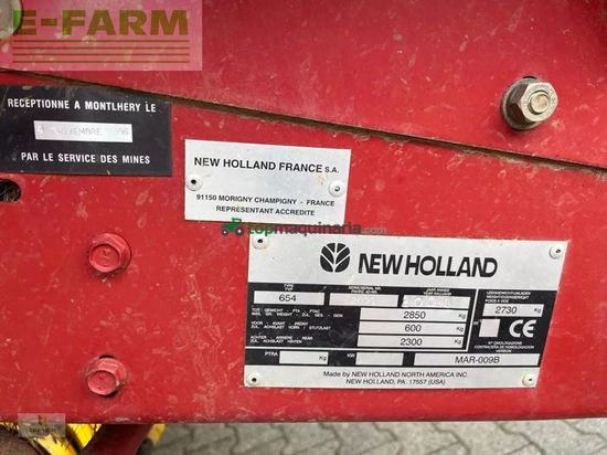 Empacadora gigant - New Holland - 658