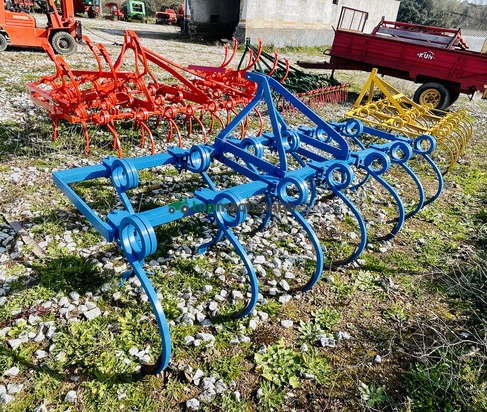 Cultivador 13 brazos