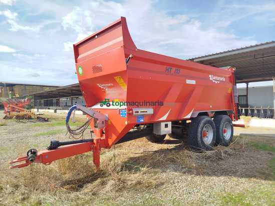 Remolque  esparcidor Santamaría modelo HT 125