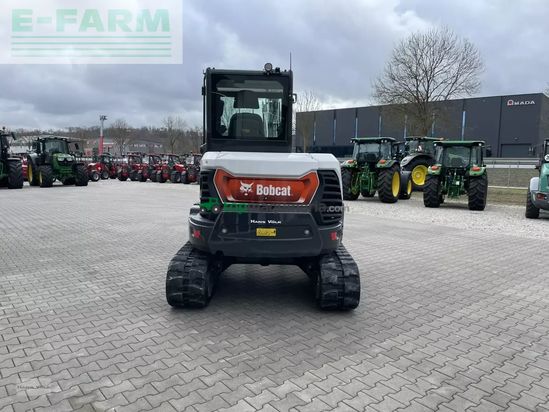 Excavadora - Bobcat - e 60