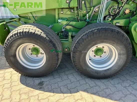 Empacadora gigant - Krone - comprima v 180 xc