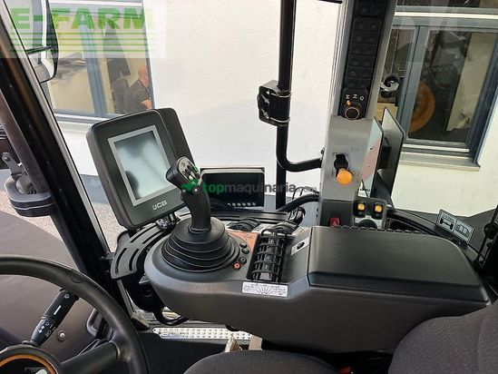 Tractor agrícola - JCB - fastrac 4220 v-tronic 65 km/h