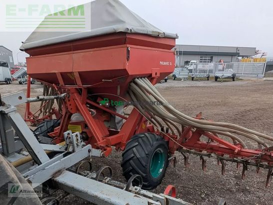 Sembradora - Kverneland - dl 4m schleppschare