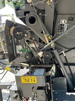 Empacadora gigant - Claas - variant 370 rf