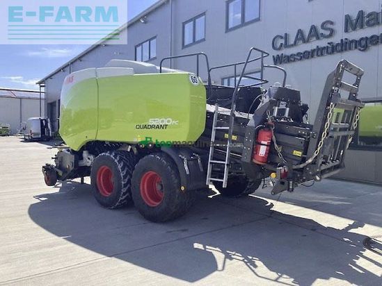 Empacadora gigant - Claas - quadrant 5200 fc tandem