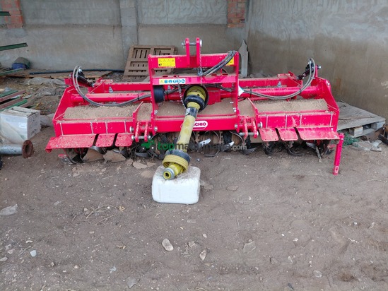 ROTOVATOR SEMI-NUEVO MASCHIO GASPARDO DE 2,50 METROS