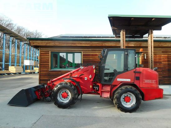 Minicargadora - Schaffer - 900 t ( 6 tonnen ) mit teleskoparm