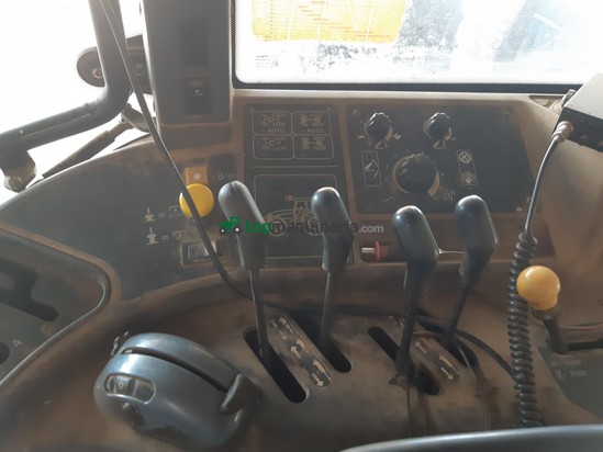 Tractor agrícola - New Holland - TM135