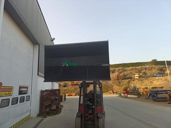 Cazo para carretilla elevadora con volteo hidráulico
