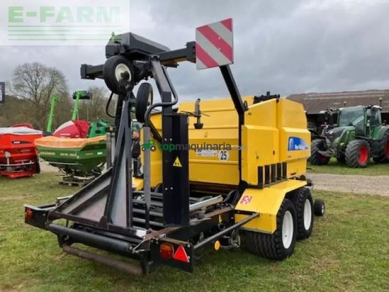 Empacadora gigant - New Holland - br6090