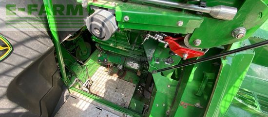 Cosechadora de Cereal - John Deere - 8300