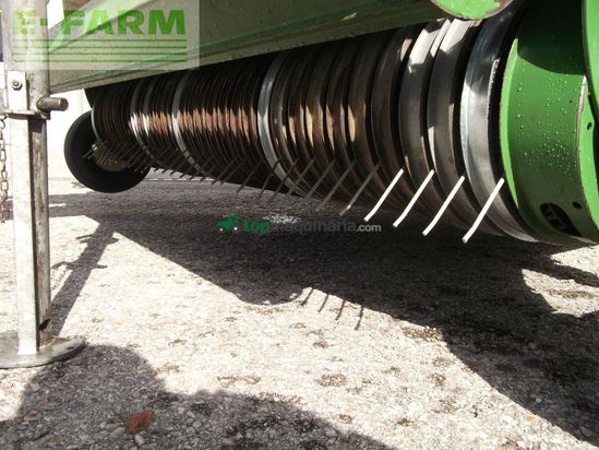 Empacadora gigant - Krone - combi pack 1500 v multi cut