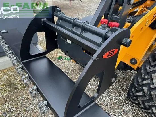 Minicargadora - JST - 2.5 mtr gårdspladsrive