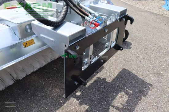 Riego -  - fliegl agrocenter kehrmaschine 2300