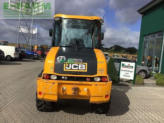 Minicargadora - JCB - tm220