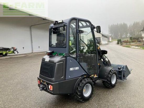 Minicargadora - Toyo - 826