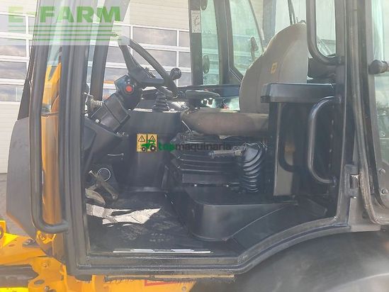 Minicargadora - JCB - tm220