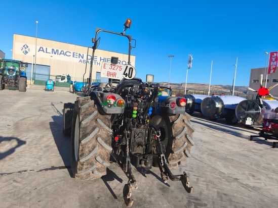 Tractor agrícola - New Holland - T4.100F+