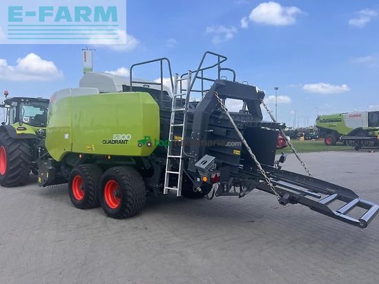 Empacadora gigant - Claas - quadrant 5300 rf