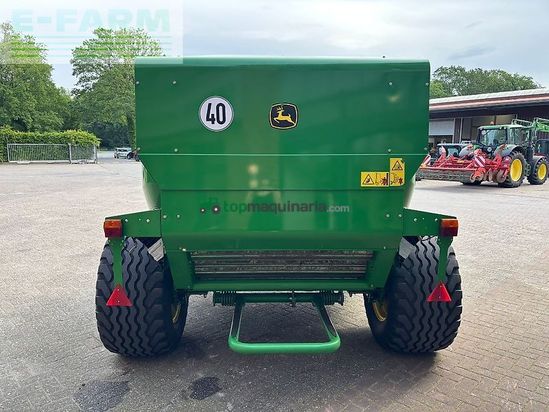 Empacadora gigant - John Deere - f441r