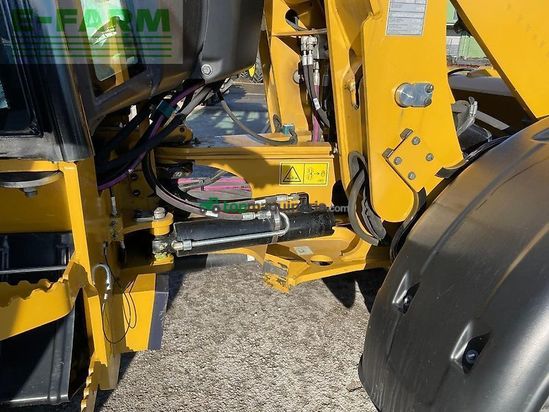 Minicargadora - Caterpillar - 907m