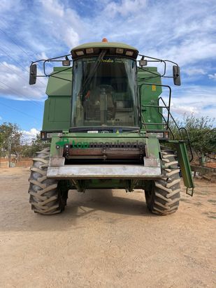 Cosechadora de Cereal - John Deere - 2054